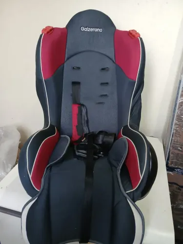 Vendo uma cadeira de bebê Galzerano