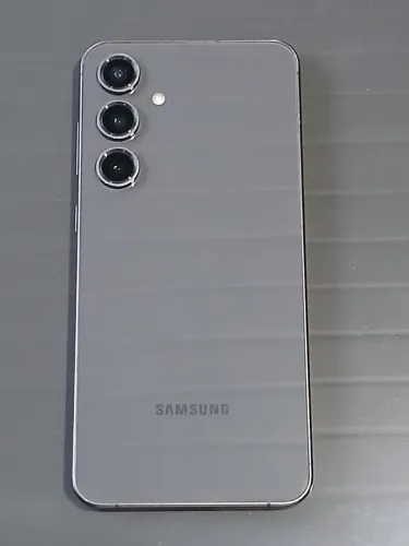 Samsung Galaxy S24 FE 256GB - Excelente Estado