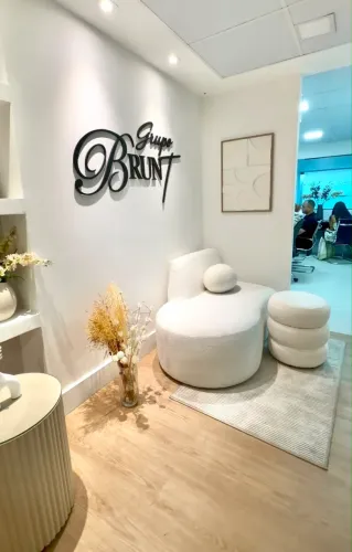 VENDO Sofá Tok&Stok 2 Lugares | Bouclé Branco | Impecável