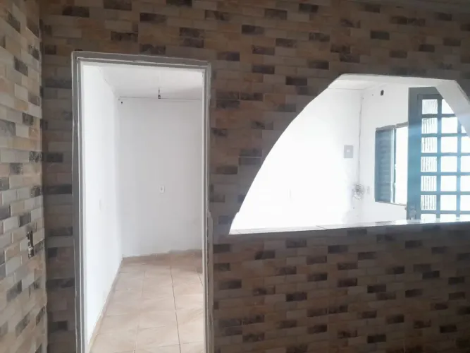 Alugo kit na Qd.311 do Recanto das Emas - Brasília - DF