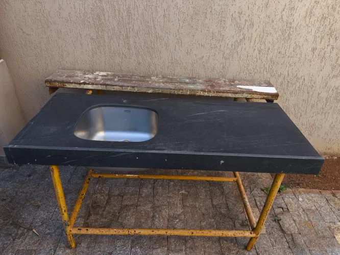 Pia granito com cuba inox 304