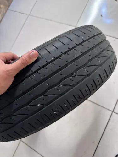 Pneu brigstone 185/65 r15