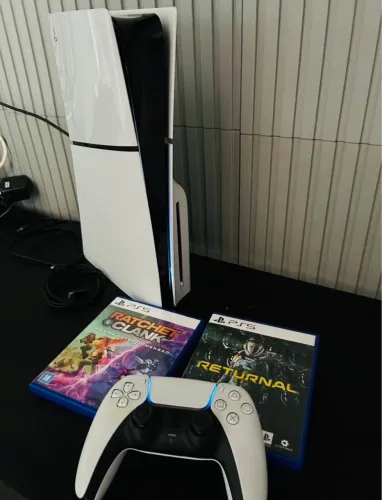 PS5 Slim Físico 825GB - Impecável 