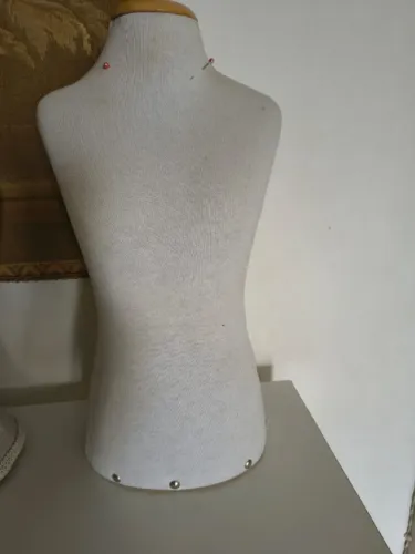 Expositor /Busto para jóias