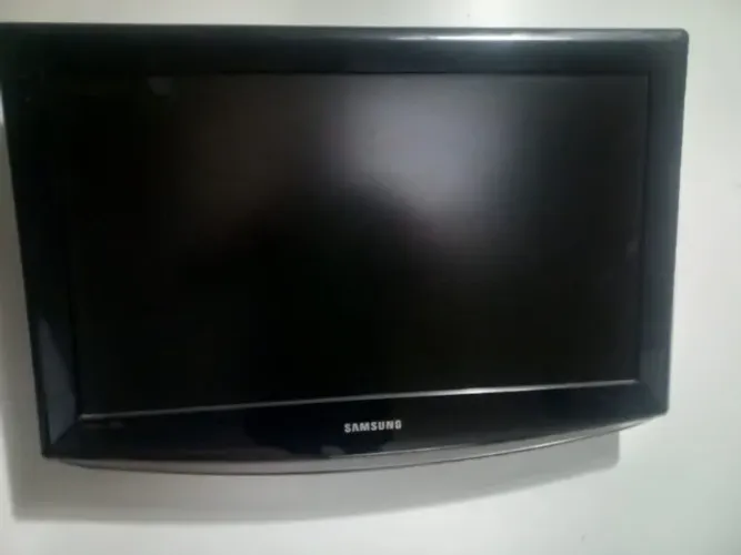 TV SAMSUNG 26 POLEGADAS