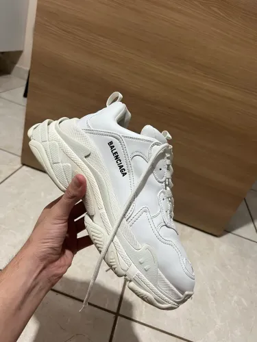 TÊNIS BALENCIAGA TRIPLE S - triple White leather