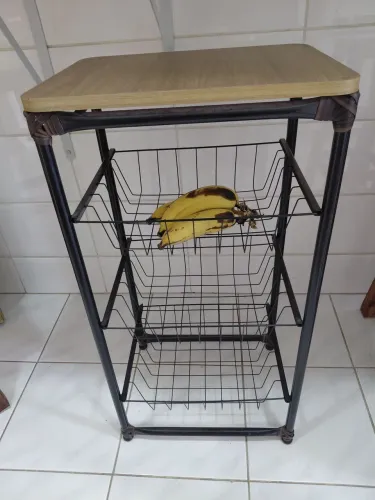 Fruteira em ótimo estado