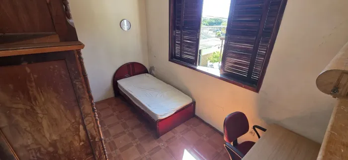 Alugo quarto individual para homens em republica prox a ufsc