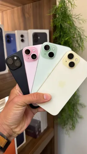 iPhone 15 128gb semi novo