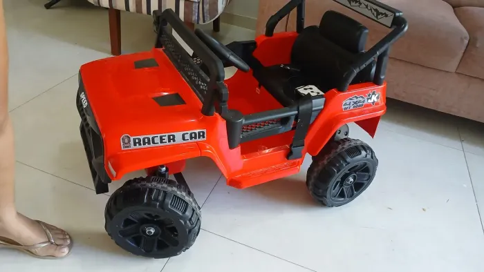 Carro infantil 12volts semi novo