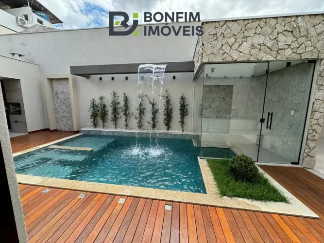 Casa nova de altíssimo padrão com piscina e sauna no Grã-Duquesa!