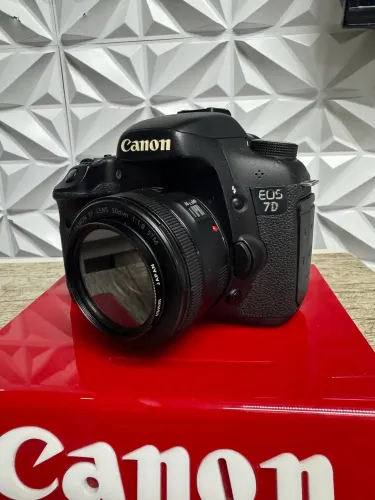 Cânon 7d + 50m 1.8 Stm  1 ano de garantia 