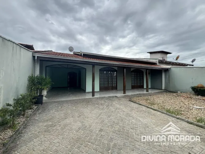 Casa para Venda em Joinville, Aventureiro, 3 dormitórios, 1 suíte, 2 banheiros, 3 vagas