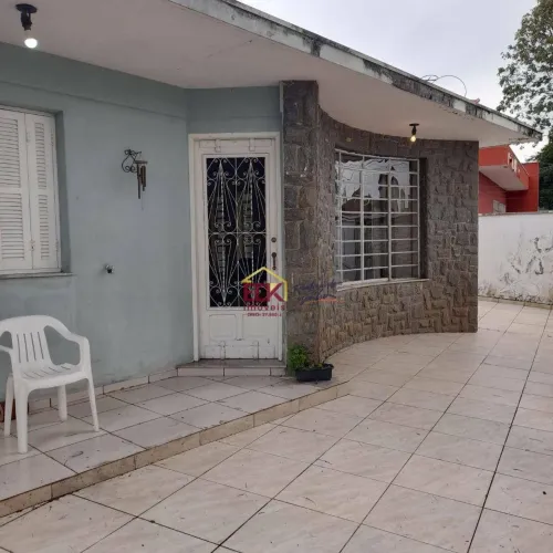 Casa com 4 dormitórios à venda, 324 m² por R$ 910.000,00 - Centro - Pindamonhangaba/SP