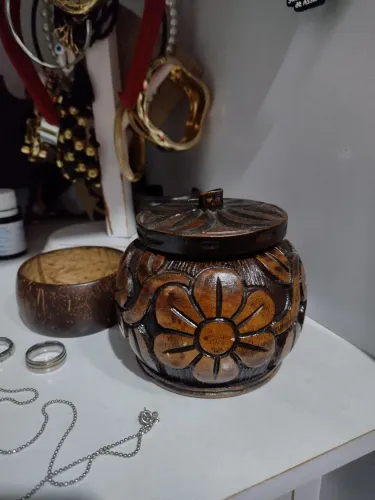 Porta jóias em madeira