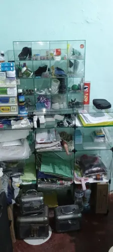 2 VITRINES PRA VENDER.