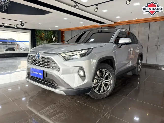 Toyota RAV4 2.0 High 4X2 16V Aut. 2024