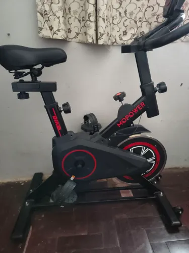 Bicicleta ergométrica designer compacto