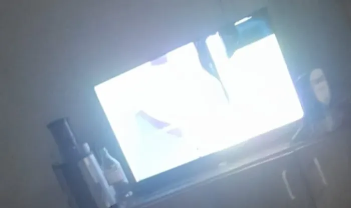 Para pecas Tv 32 semp toshiba/ tela quebrada para concerto ou retirada de peças.