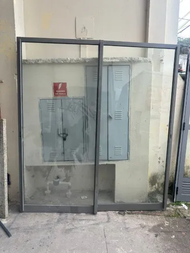 Porta balcão 1,95x2,17