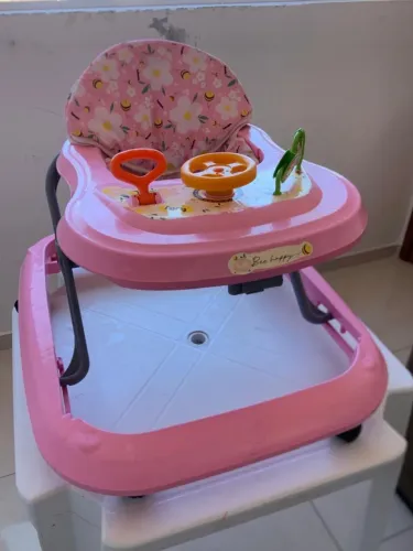Andador Rosa Tutti Baby