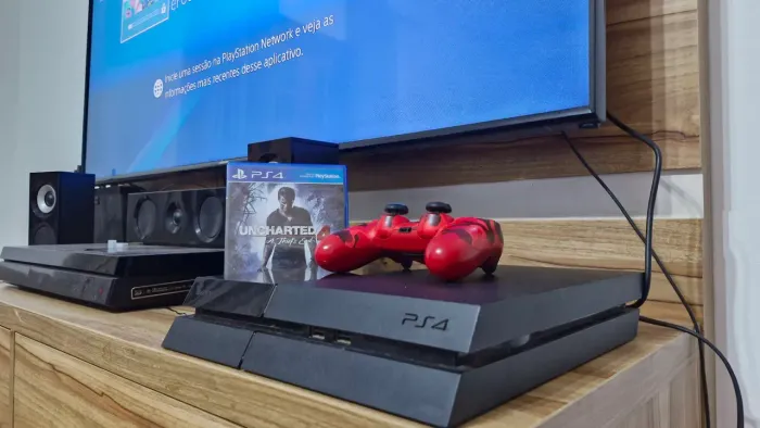 Ps4 SEMINOVO + controle + jogo