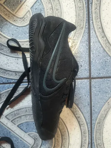 Nike Tempo 10 academy