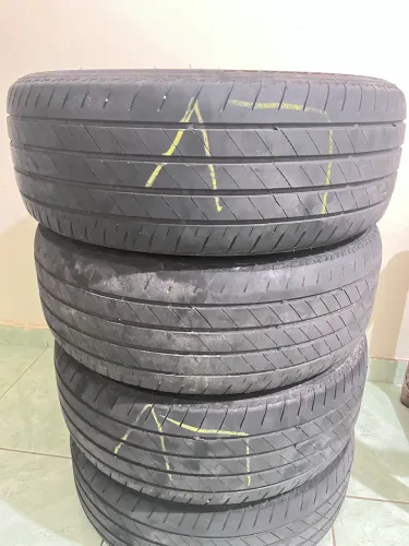 Jogo de 4 Pneus aro 17 Bridgestone