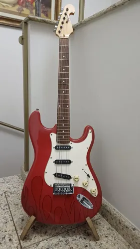 Guitarra Tagima Série Especial com flames na pintura (Raridade c/ Braço Birdseye Maple)