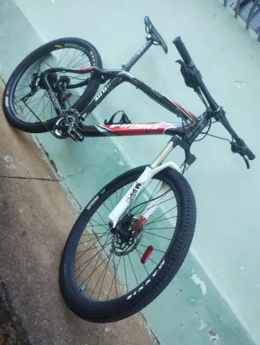 Bicicleta de carbono aro 27,5