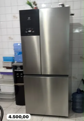 Vendo geladeira 