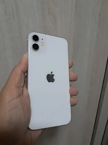 IPhone Branco 11 - 128 GB