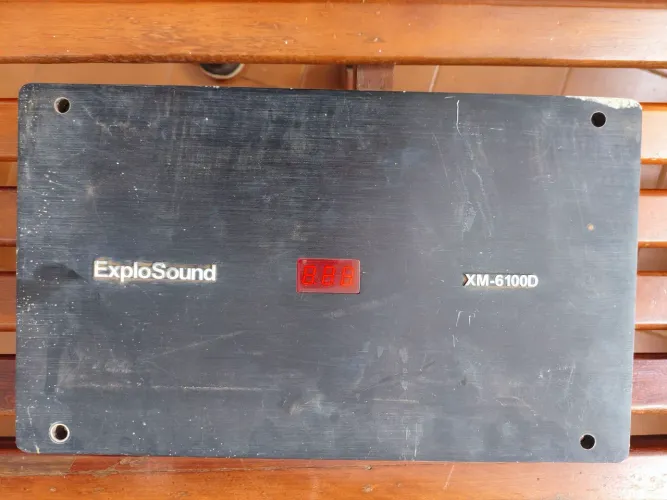 módulo amplificador automotivo XL-6100D. O
