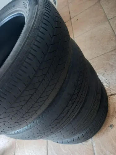 Pneus 215/60 R17