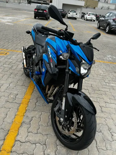 Suzuki gsx-s750 2020