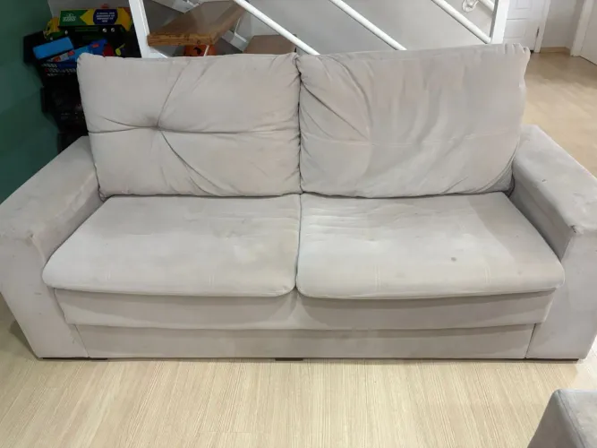 Sofa dois lugares (1,90 x 0,75) - não é retrátil
