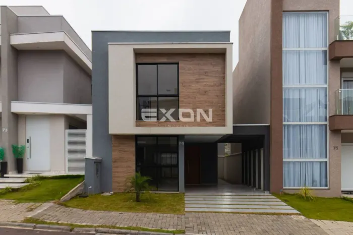 Sobrado Moderno em Condomínio com 128 m² no Umbará