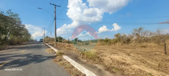 Terrenos juntos bem próximos a avenida das TORRES e JD. ITÁLIA; totalizando 2.160 mts² cod