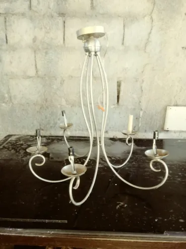 Lustre de metal