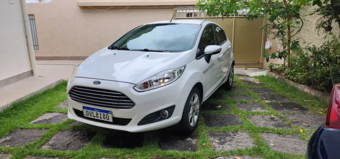 Ford Fiesta 1.6 16V Flex Mec. 5P 2014