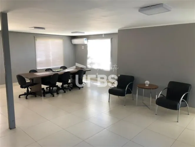 Galpaocom estrutura completa no DAIAG: galpão com pé-direito de 10m e fácil acesso à BR-15