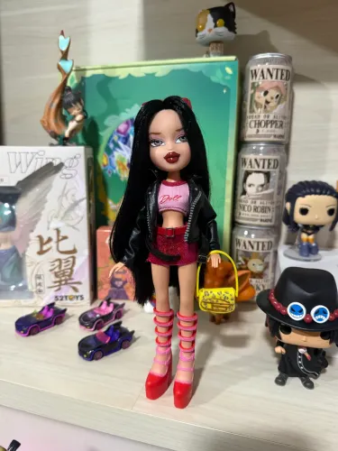 Bratz Jade Goin? out!