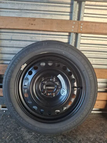 Pneu estepe do fiat Fastback