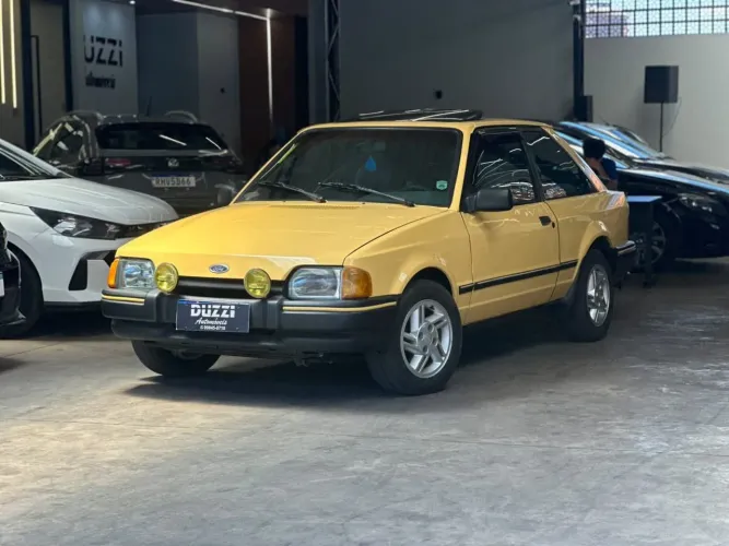 Ford Escort XR3 1.8 / 1.6 Beneton/form./laser 1988