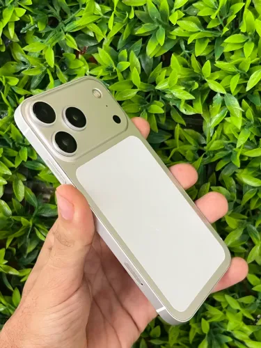 iPhone XR na carcaça do 17 Pro, 64gigas, bateria 100%