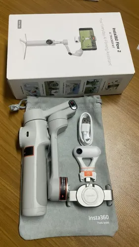 Estabilizador Gimbal Insta360 Flow 2 AI Tracker Kit Cinza - NOVO Na Caixa