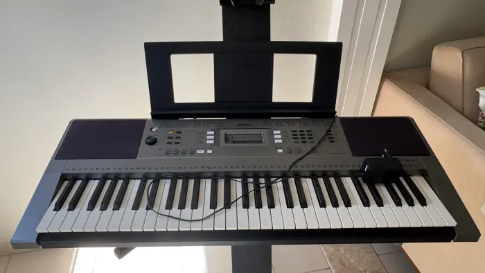 Teclado Yamaha PSR E353