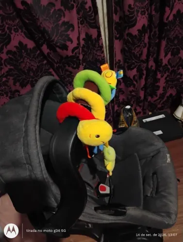 vendo Bebê conforto com suporte Para carro