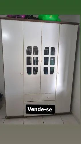 Guarda roupas infantil