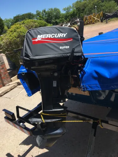 Vendo barco semi chata Metalsul excelente 5 metros 